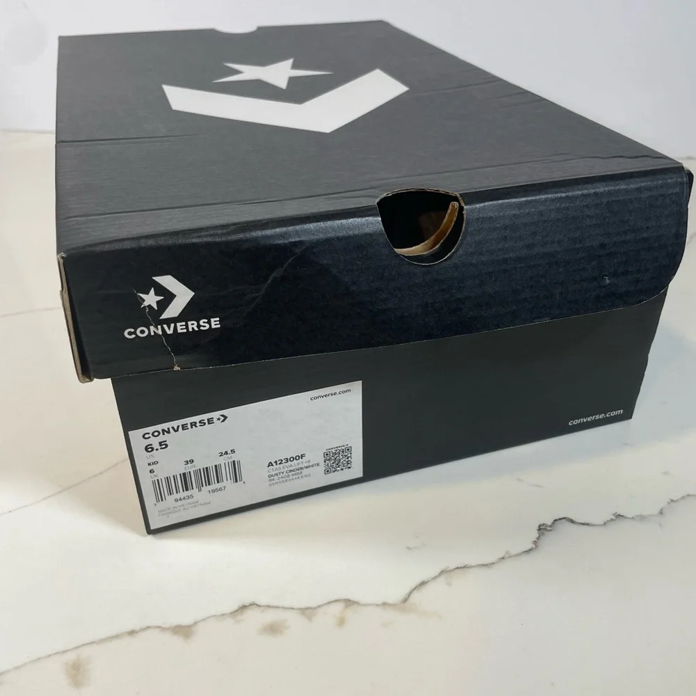 Converse Pink High-Top Sneakers Kids Size 6 – Brand New with Box